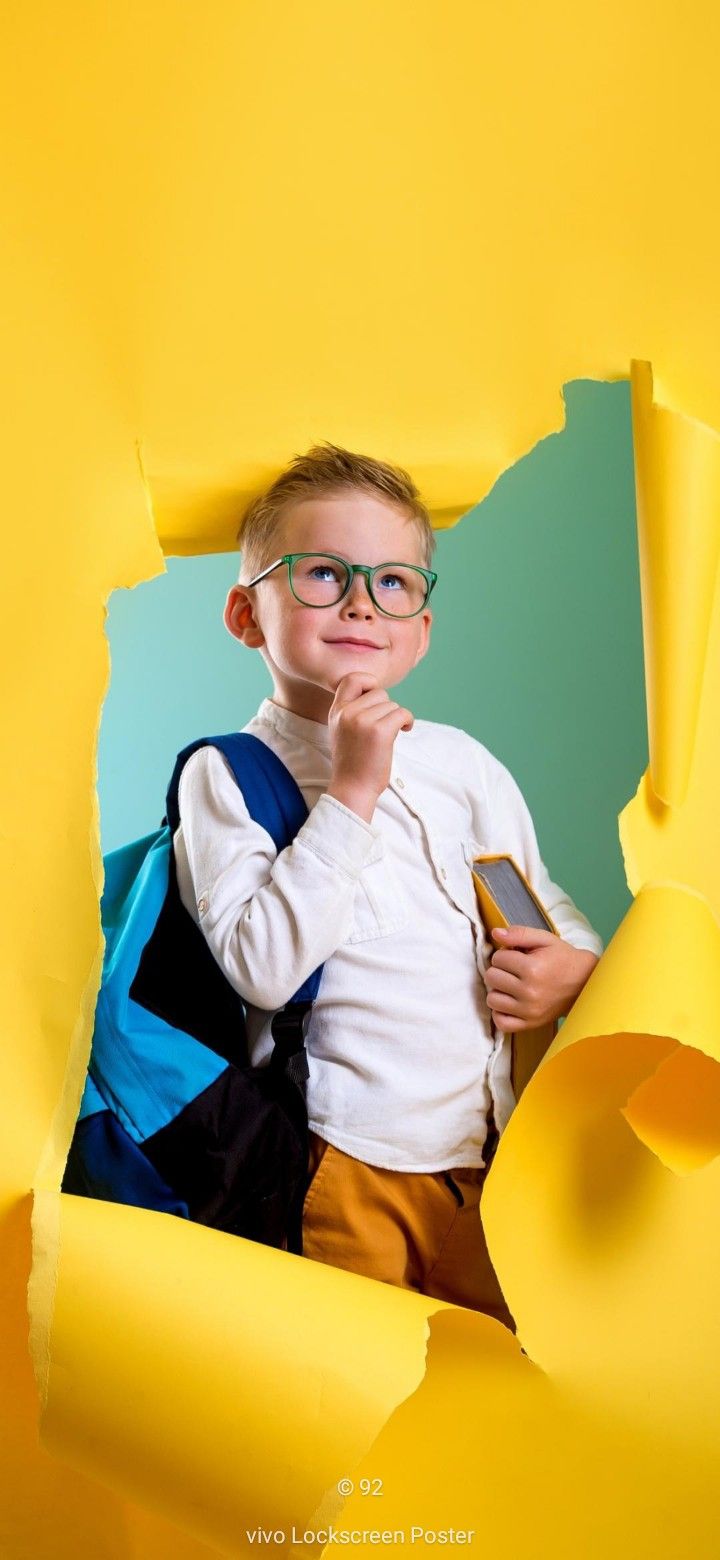 Учень у НУШ думає над завданням: як ШІ допомагає вчителю на уроці