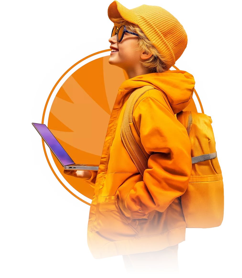 Сучасне освітнє середовище: учень з ноутбуком у сучасному освітньому середовищі — мотивація до навчання через цифрові інструменти