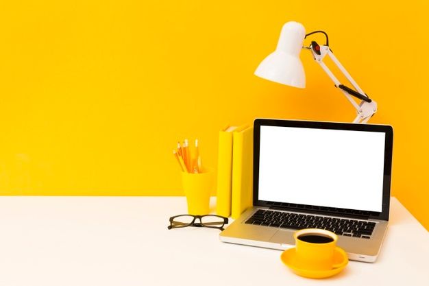 Робоче місце з ноутбуком для підрахунку академічної різниці та підготовки переліку доздач