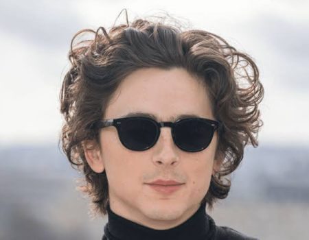 Приклад успішного молодого чоловіка, який досяг результатів у творчості